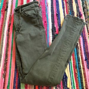 ❂ Army Green High-waisted Jeans